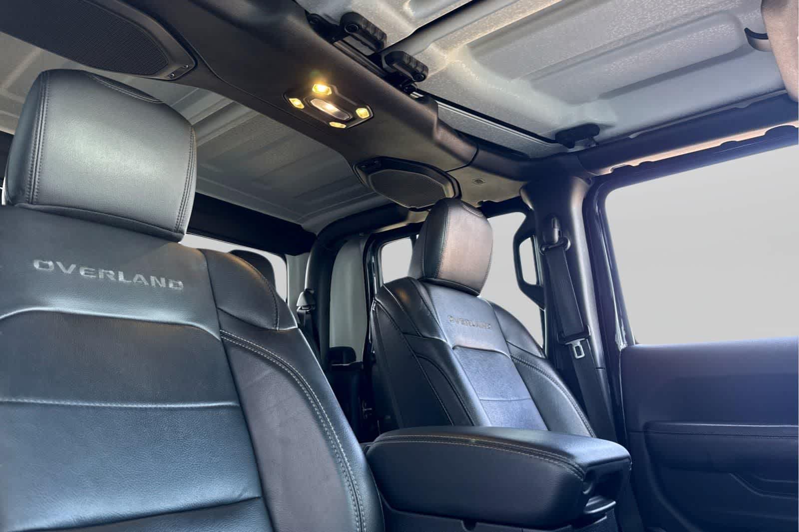 Thumbnail: 2020 Jeep Gladiator - 17