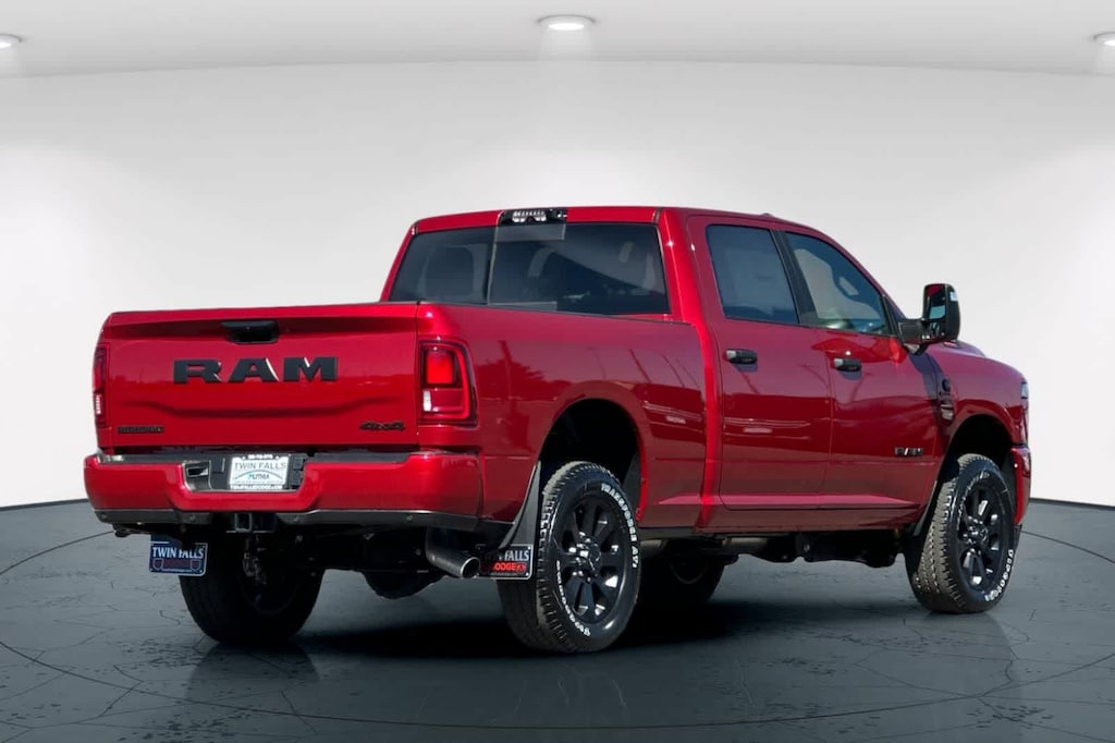 New 2026 Ram 2500 BIG HORN CREW CAB 4X4 6'4 BOX Pickup