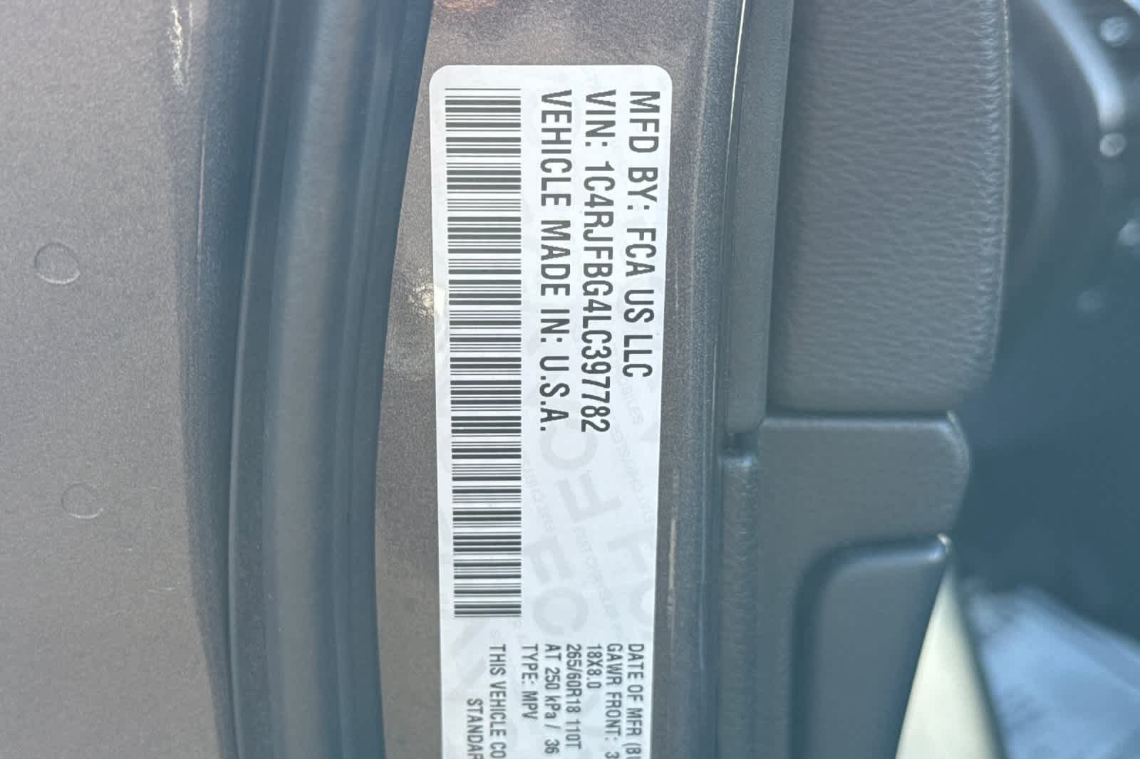 Thumbnail: 2020 Jeep Grand Cherokee - 34