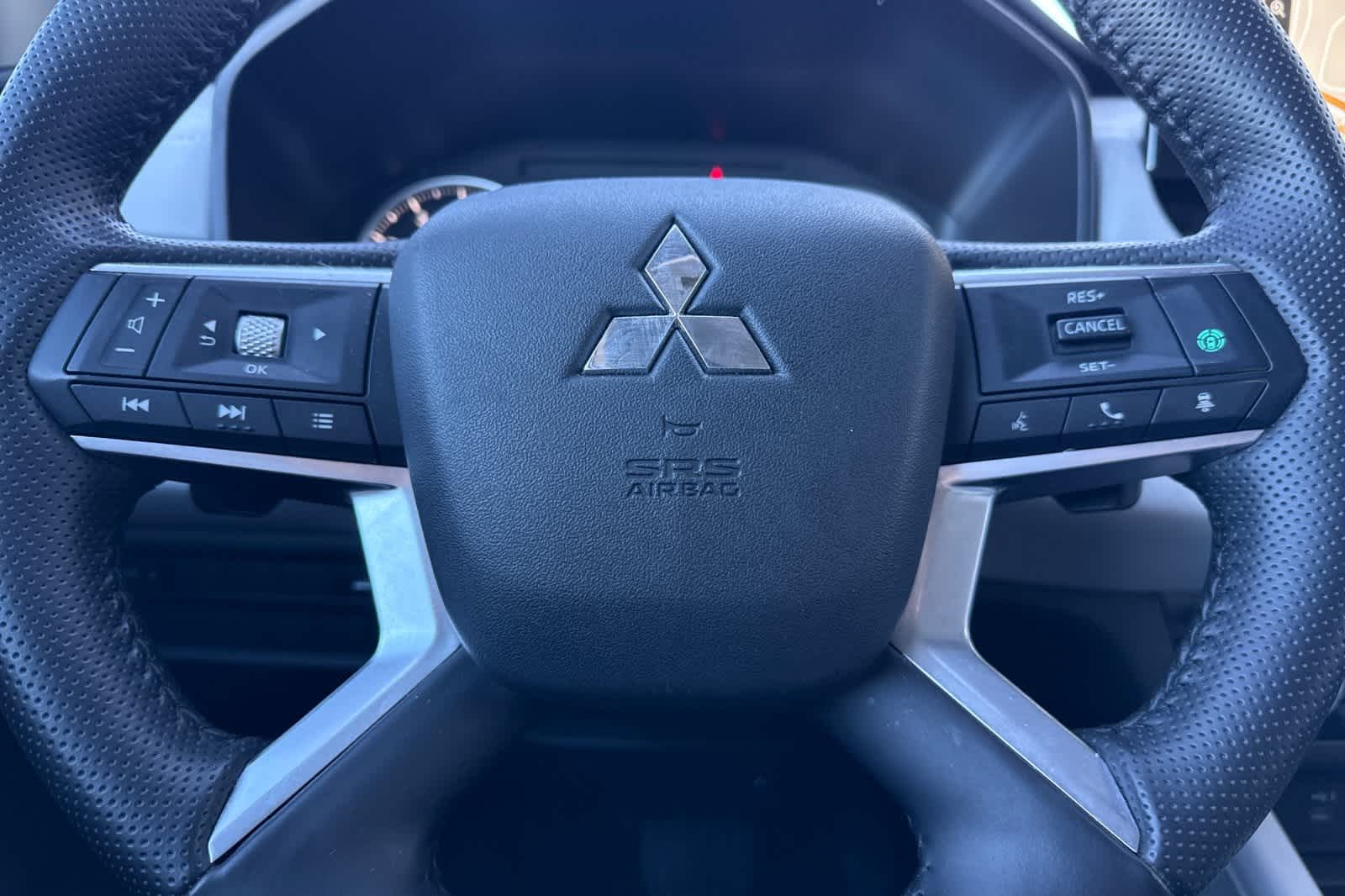 Thumbnail: 2025 Mitsubishi Outlander - 26