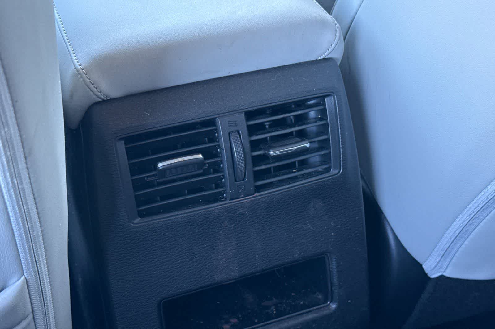 Thumbnail: 2025 Mitsubishi Outlander - 15