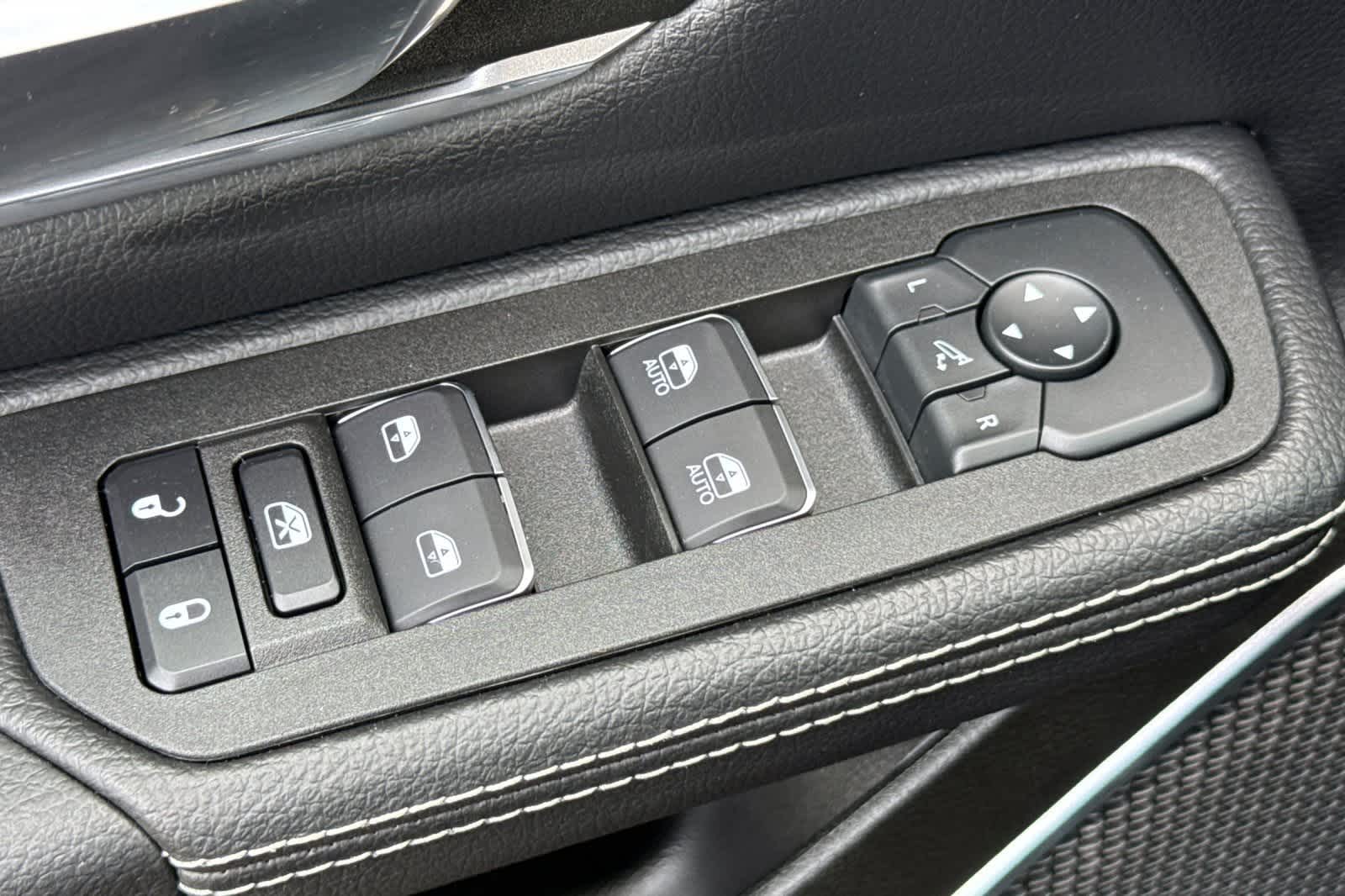 Thumbnail: 2026 RAM 1500 - 13