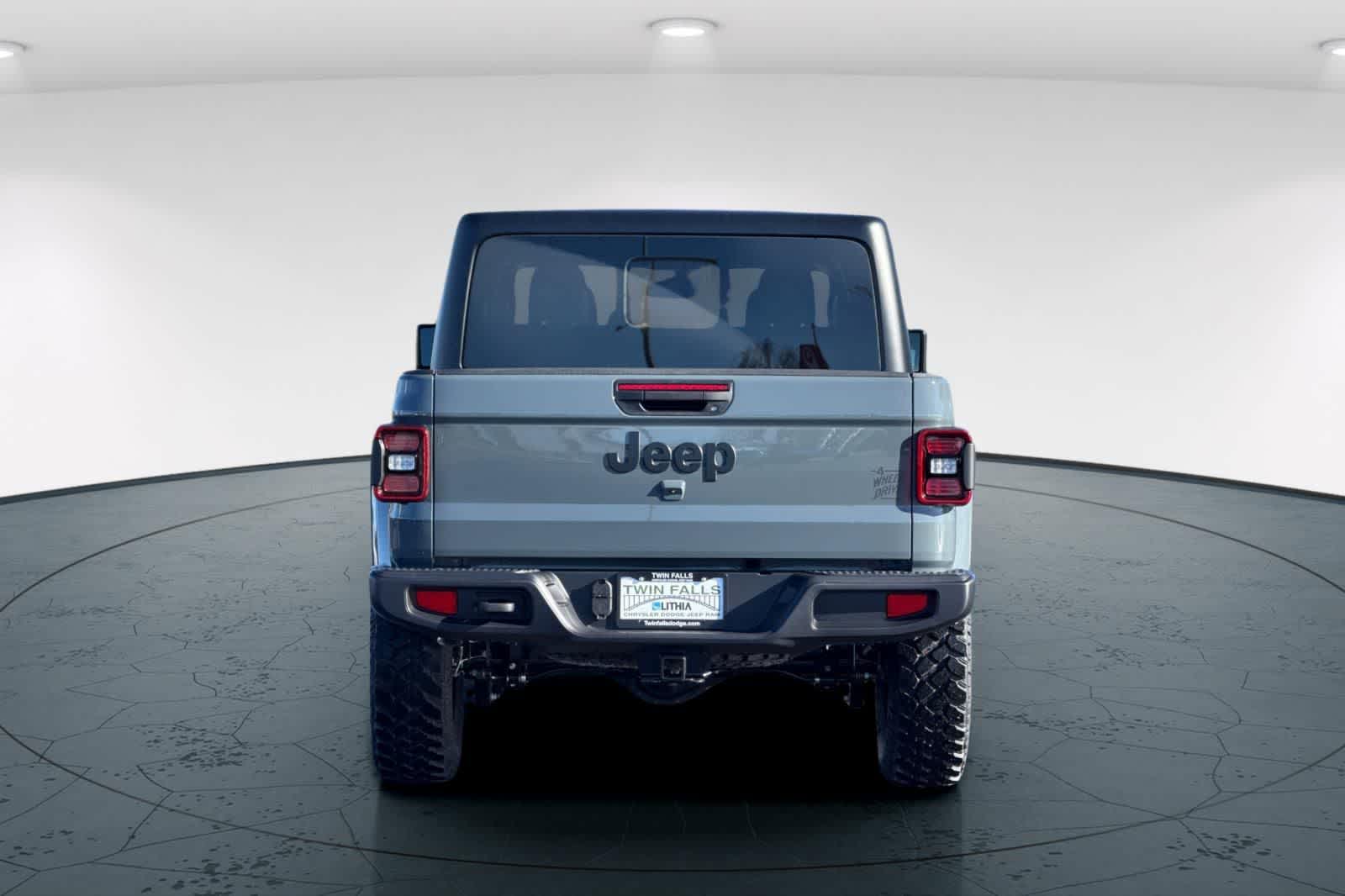 Thumbnail: 2026 Jeep Gladiator - 7