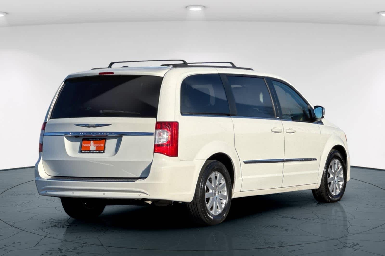 Used 2011 Chrysler Town & Country Touring-L with VIN 2A4RR8DG9BR645512 for sale in Twin Falls, ID