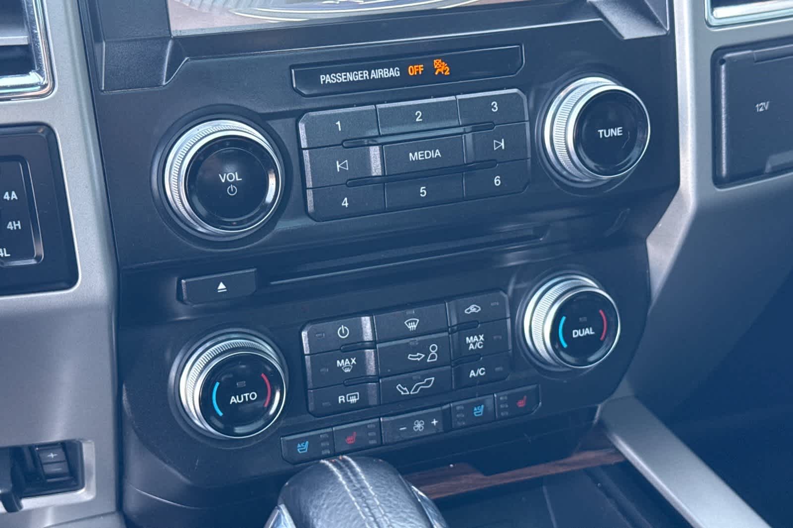 Thumbnail: 2015 Ford F-150 - 21