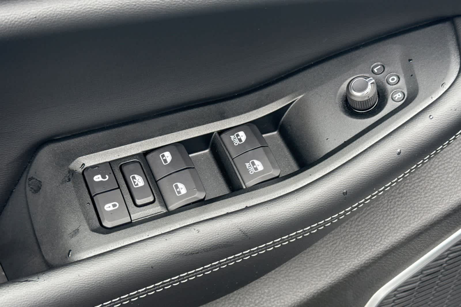 Thumbnail: 2026 Jeep Grand Cherokee - 13