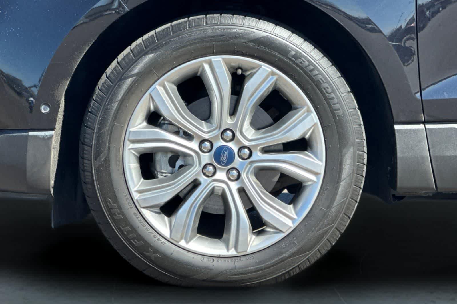 Thumbnail: 2019 Ford Edge - 31