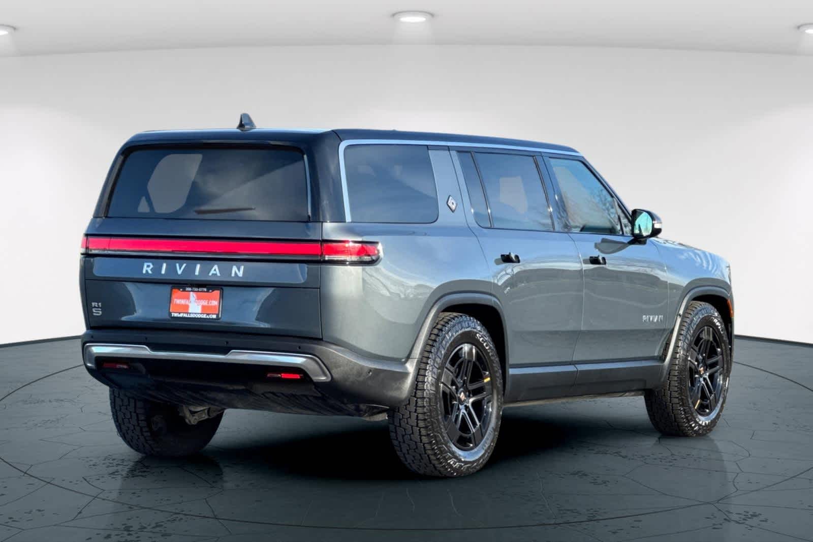 Used 2024 Rivian R1S Adventure with VIN 7PDSGCBAXRN042146 for sale in Twin Falls, ID