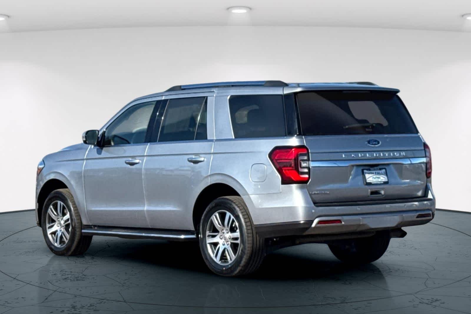 Thumbnail: 2023 Ford Expedition - 8