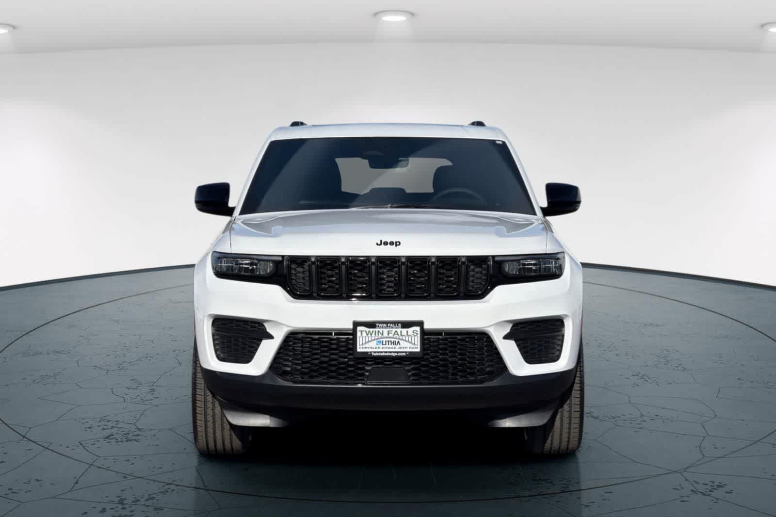 Thumbnail: 2025 Jeep Grand Cherokee - 10