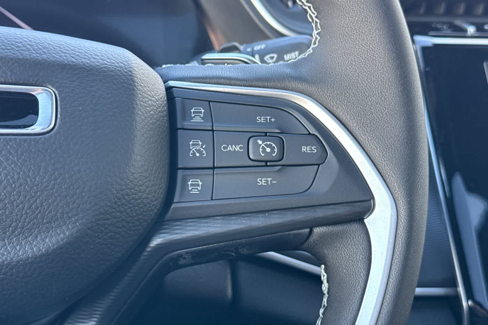 Thumbnail: 2025 Jeep Grand Cherokee - 27