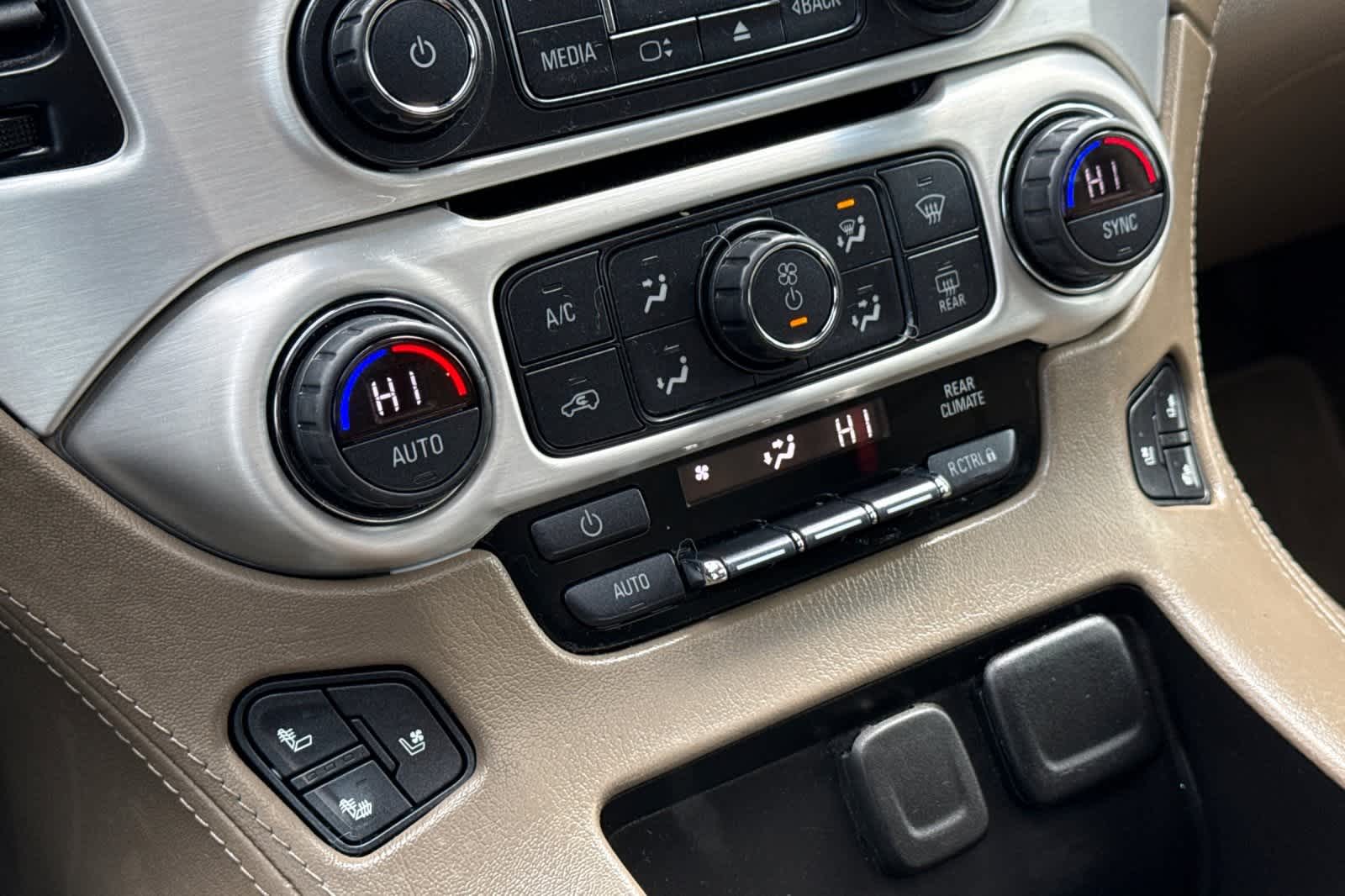 Thumbnail: 2020 GMC Yukon - 25