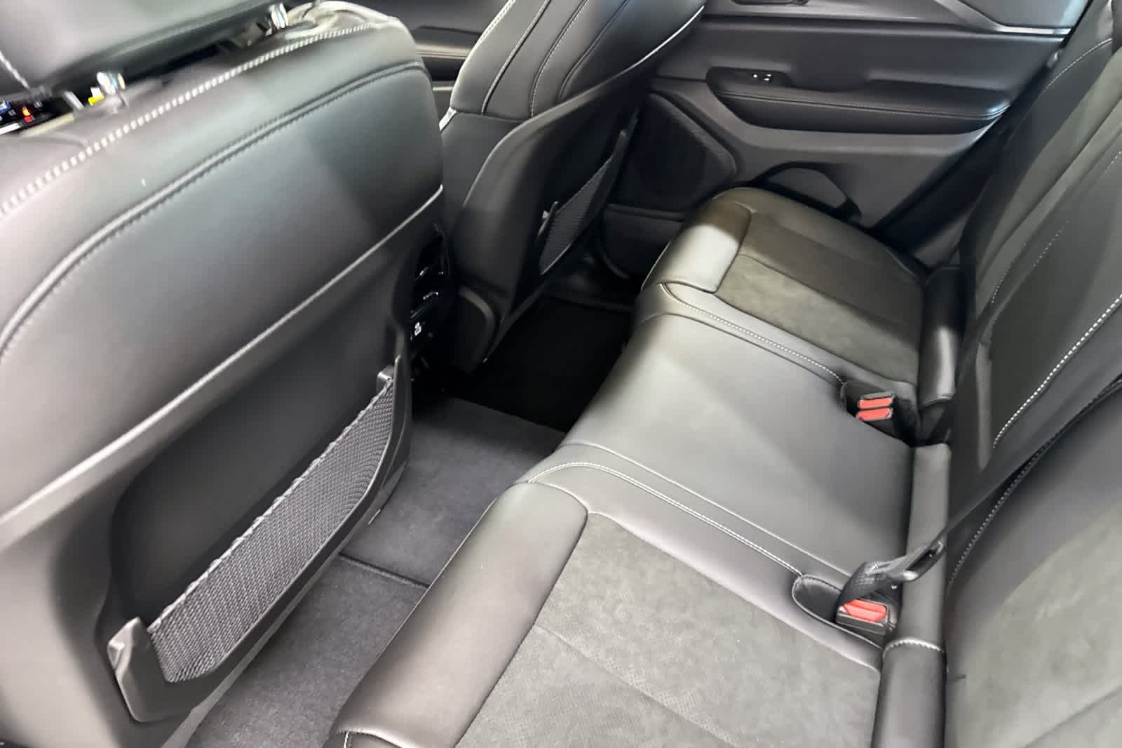 2025 Jeep Grand Cherokee Altitude X photo 4