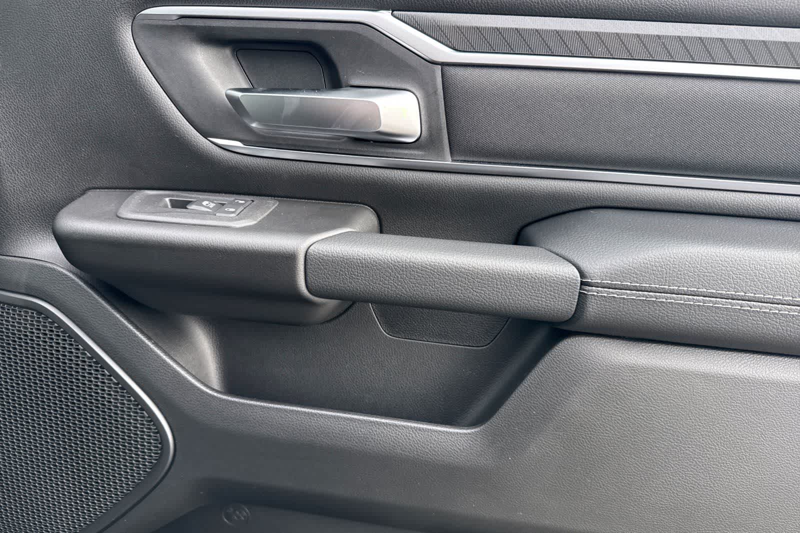 Thumbnail: 2026 RAM 1500 - 18