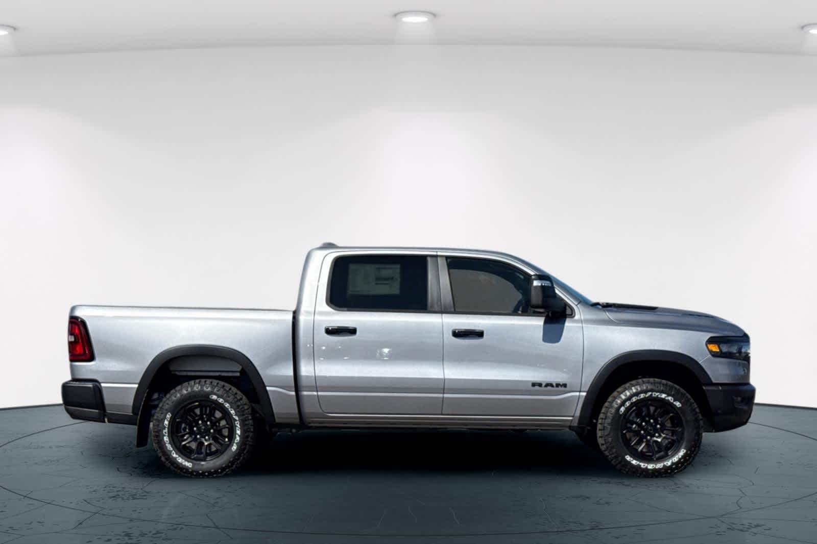 Thumbnail: 2026 RAM 1500 - 6