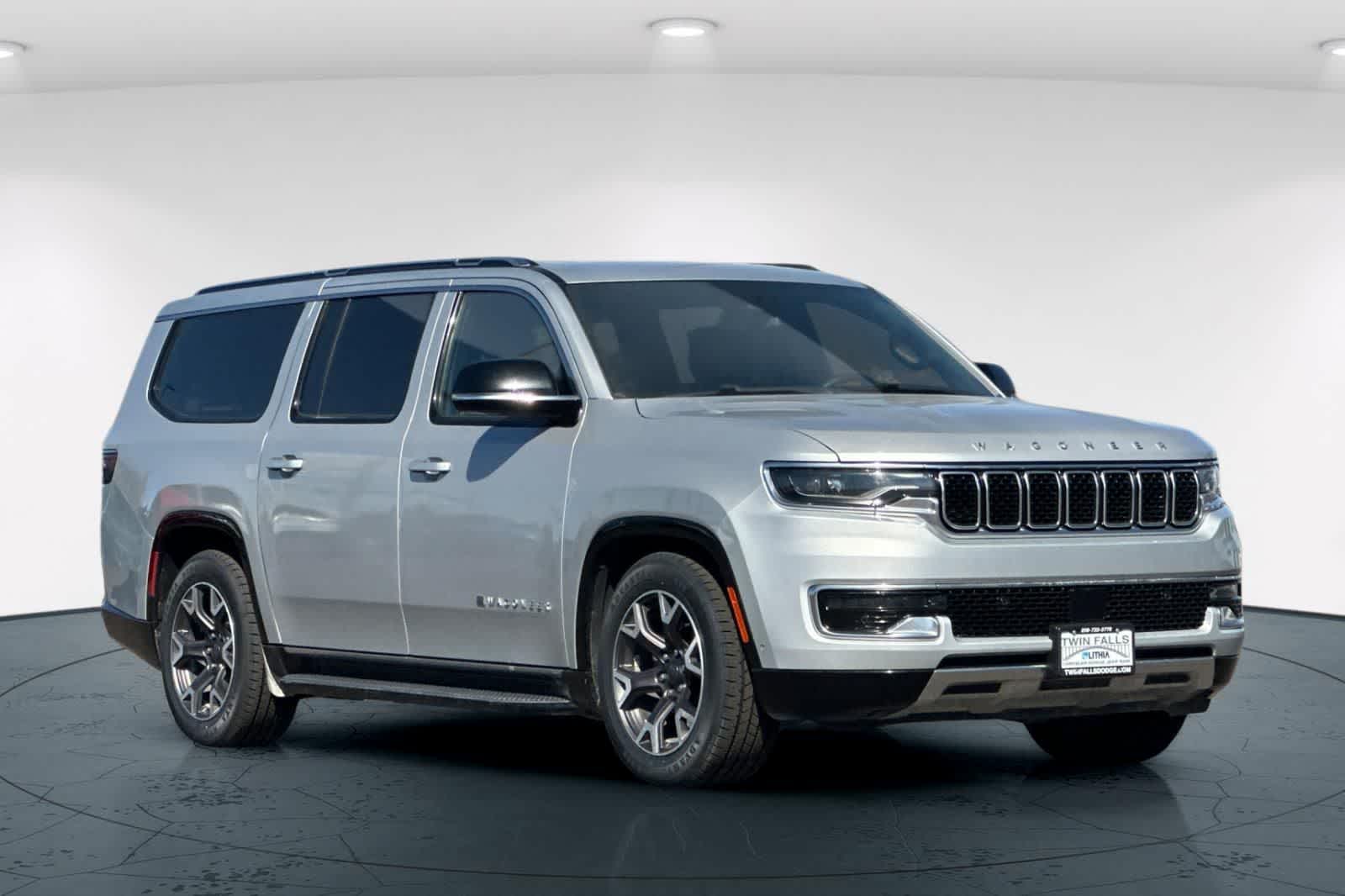 Thumbnail: 2023 Jeep Wagoneer - 5