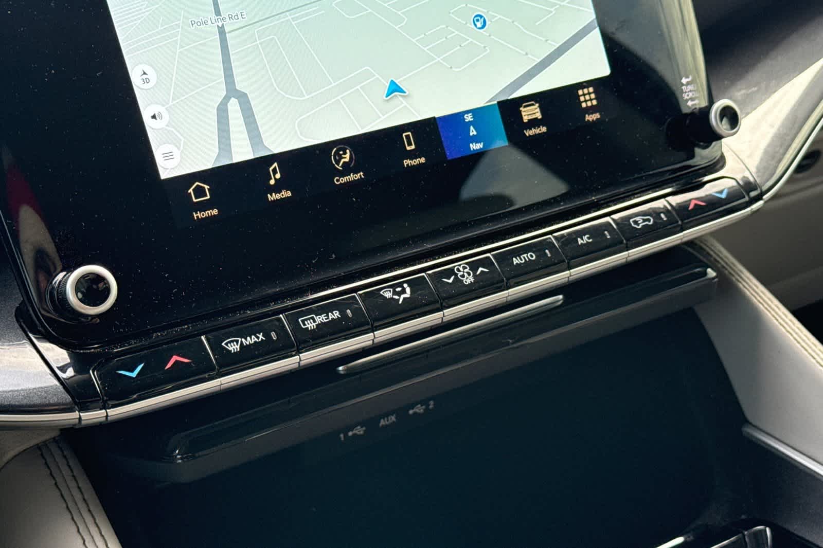 Thumbnail: 2022 Jeep Wagoneer - 24