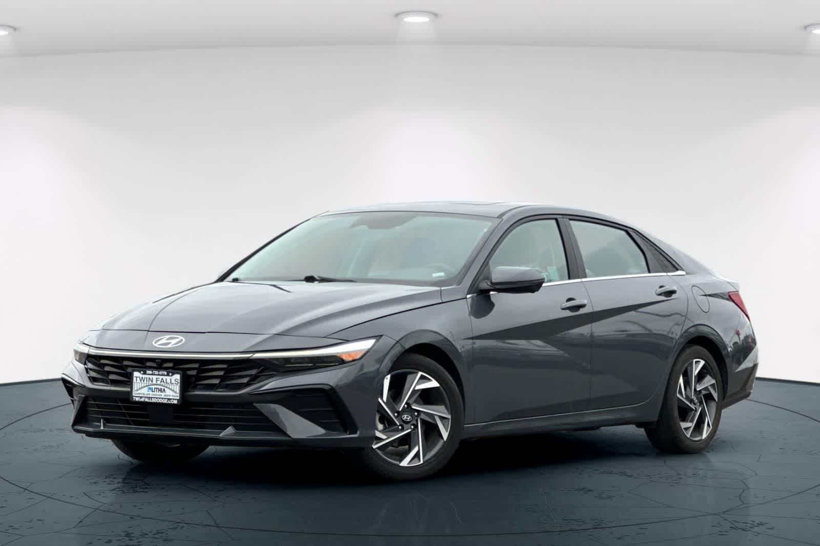 2024 Hyundai Elantra 2.0 Limited IVT's photo