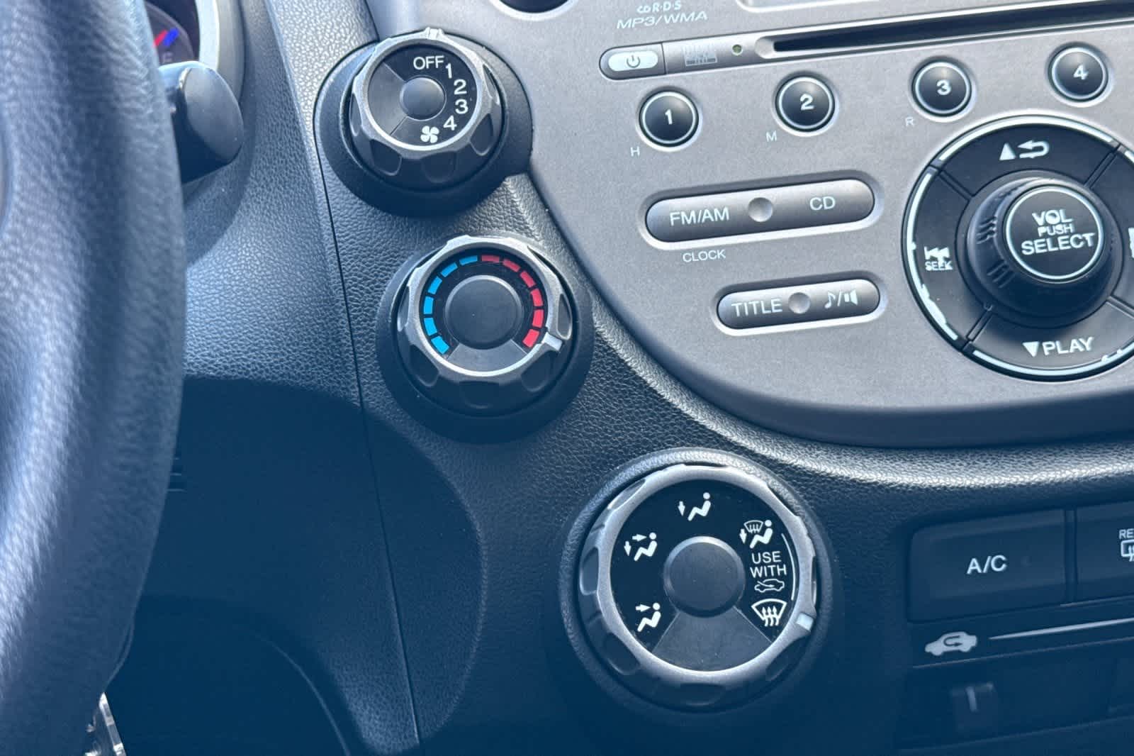 Thumbnail: 2013 Honda Fit - 20