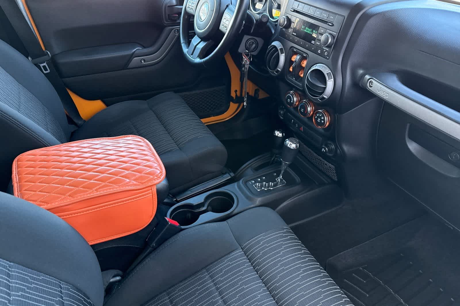 Thumbnail: 2012 Jeep Wrangler - 16