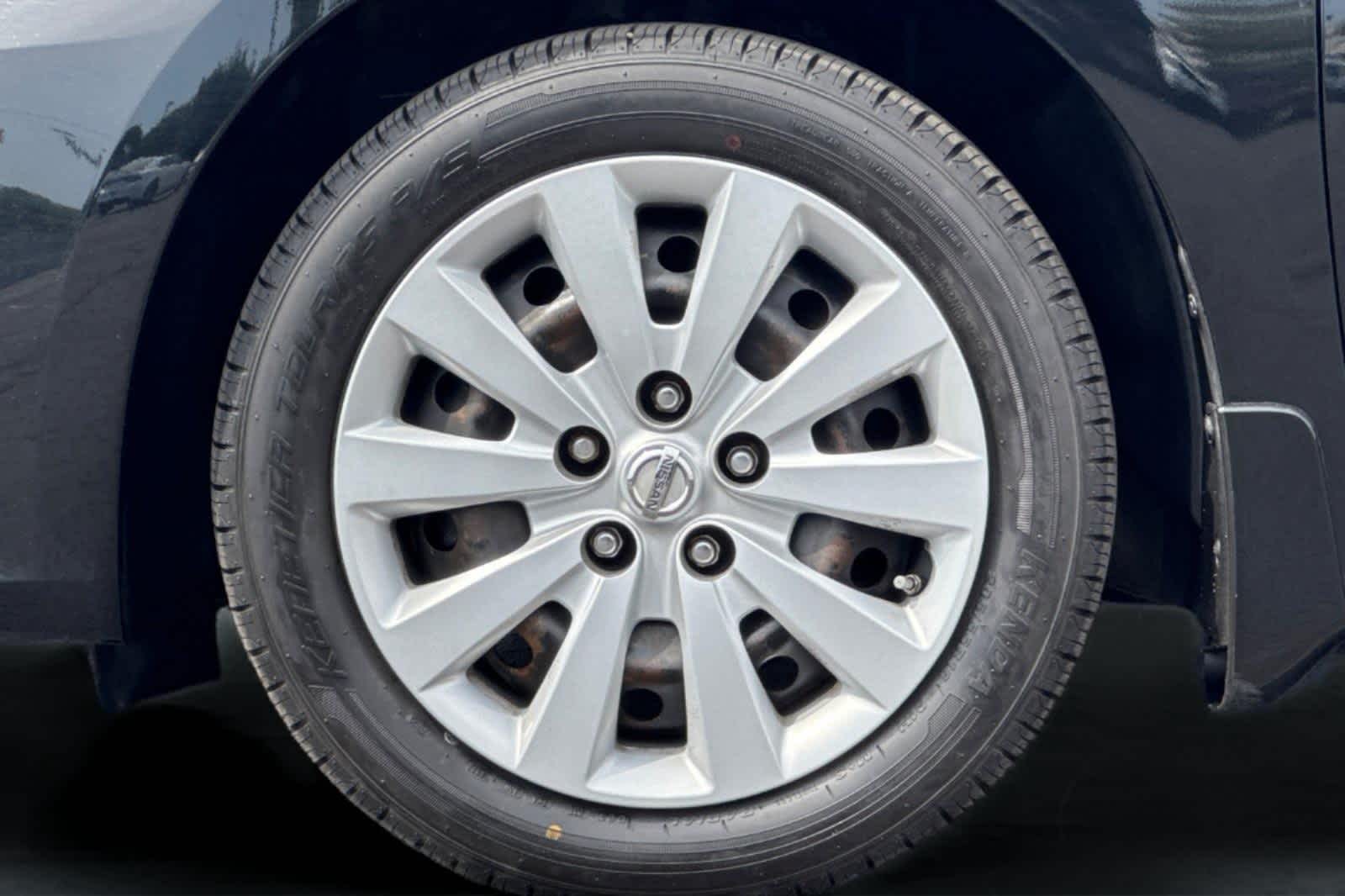 Thumbnail: 2016 Nissan Sentra - 27