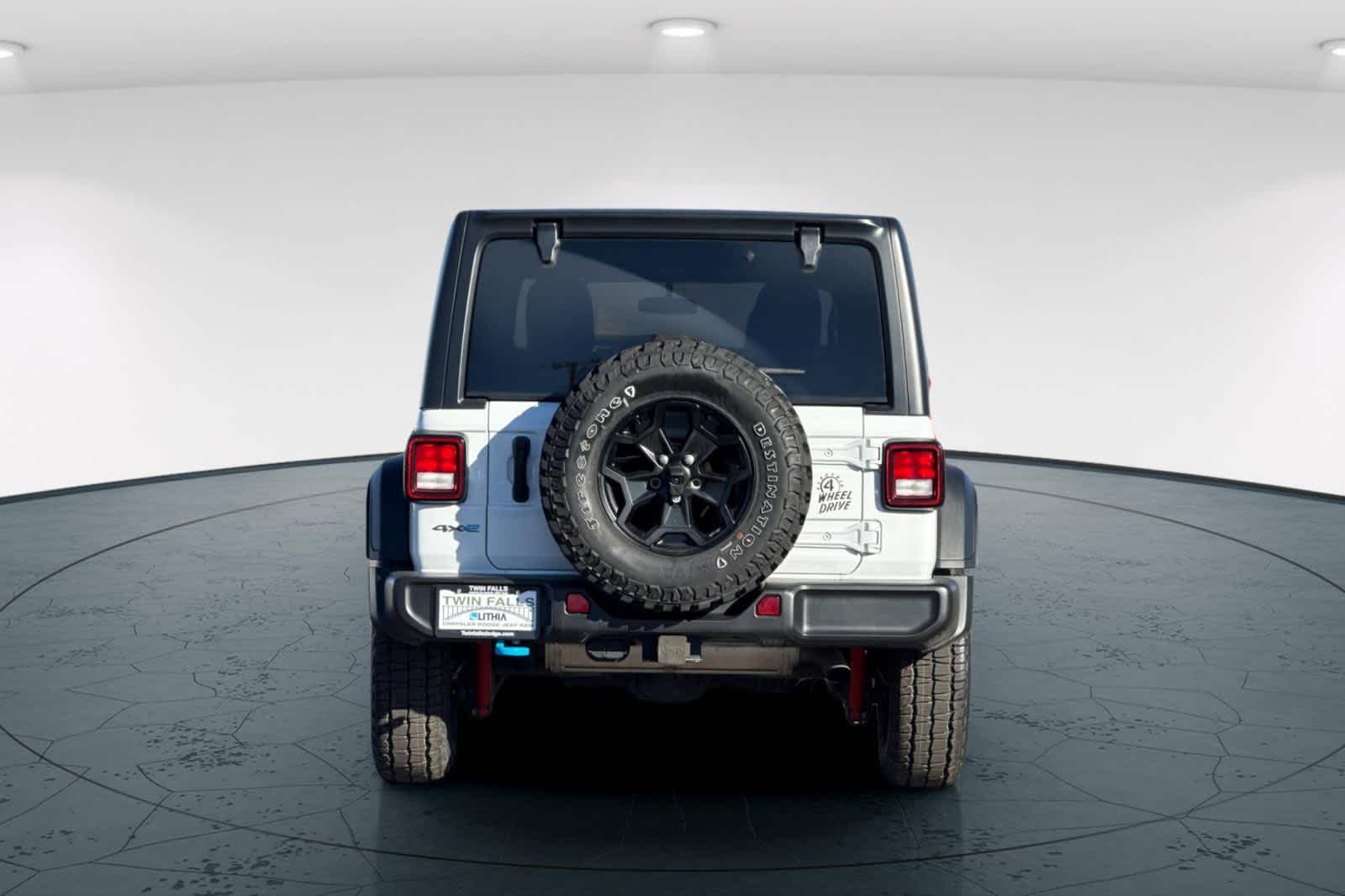 Thumbnail: 2023 Jeep Wrangler - 7