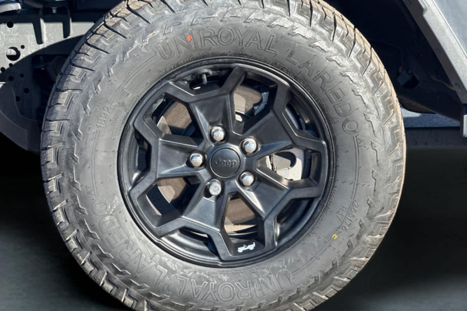 Thumbnail: 2023 Jeep Wrangler - 30