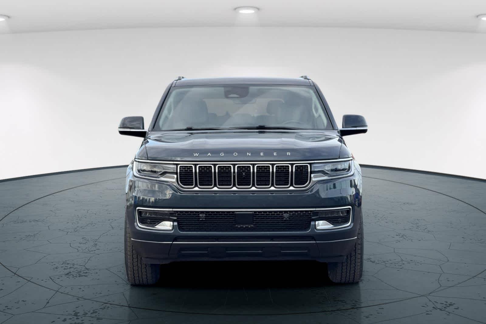 Thumbnail: 2022 Jeep Wagoneer - 10