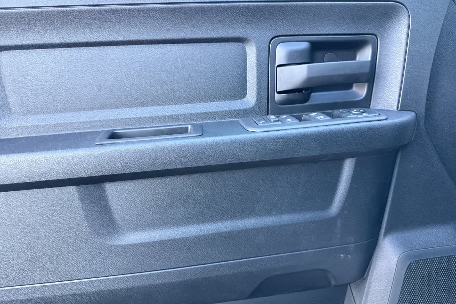2026 RAM 3500 Tradesman - Photo 12