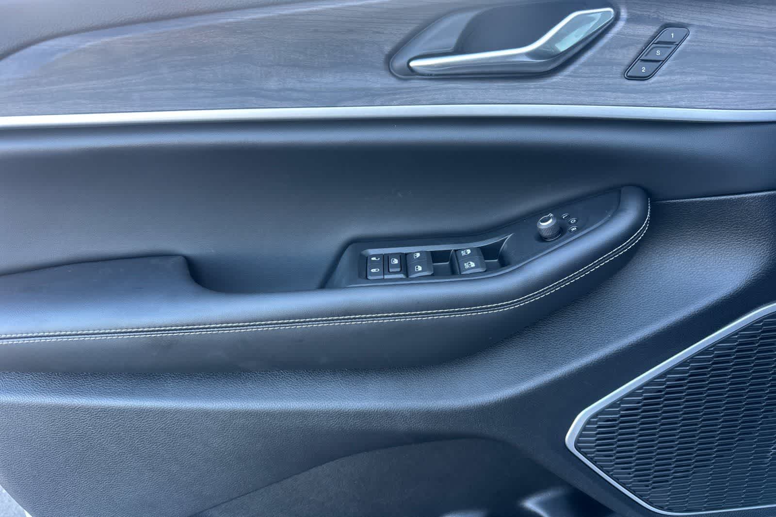 Thumbnail: 2026 Jeep Grand Cherokee - 12