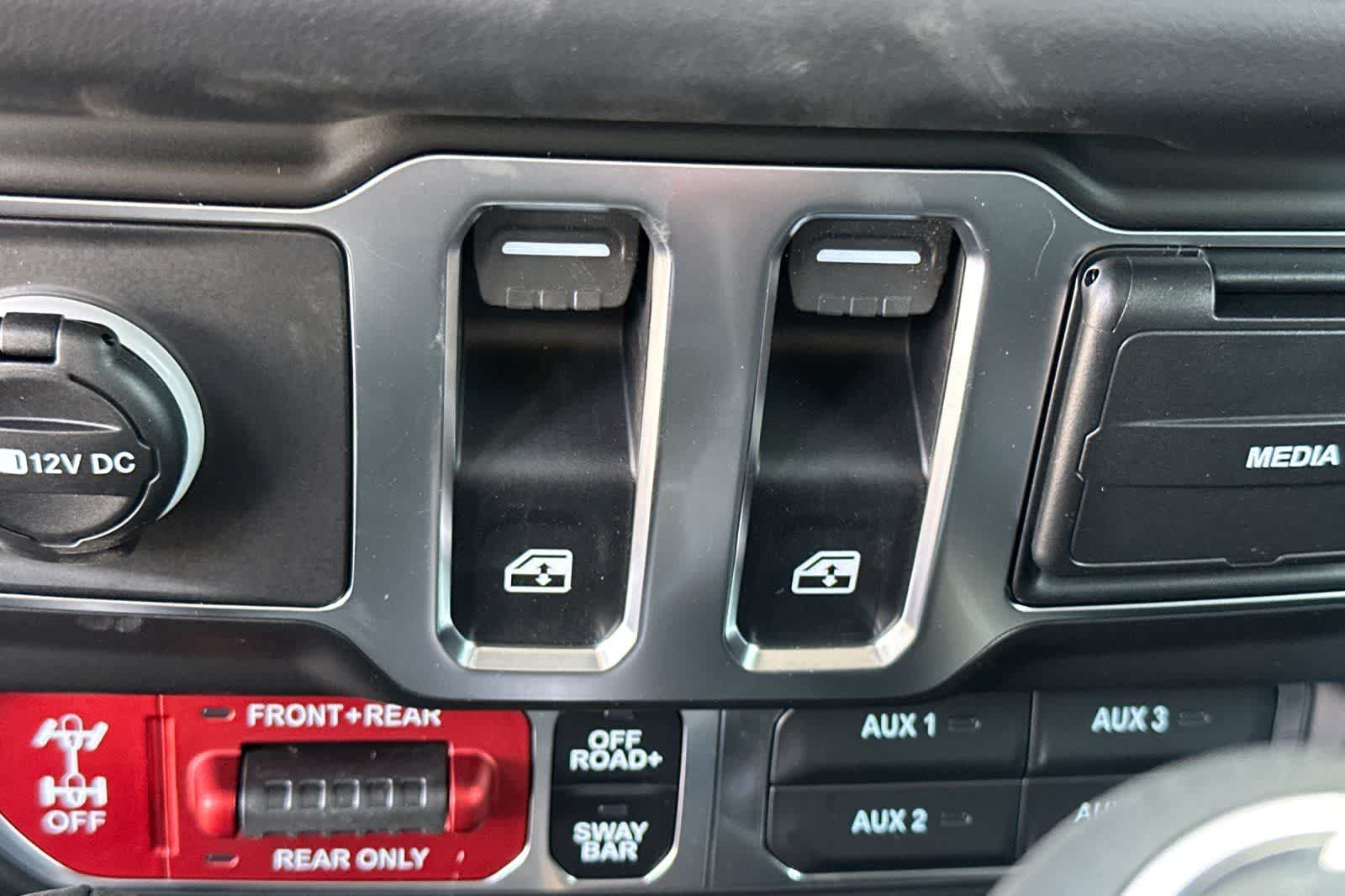 Thumbnail: 2026 Jeep Wrangler - 13
