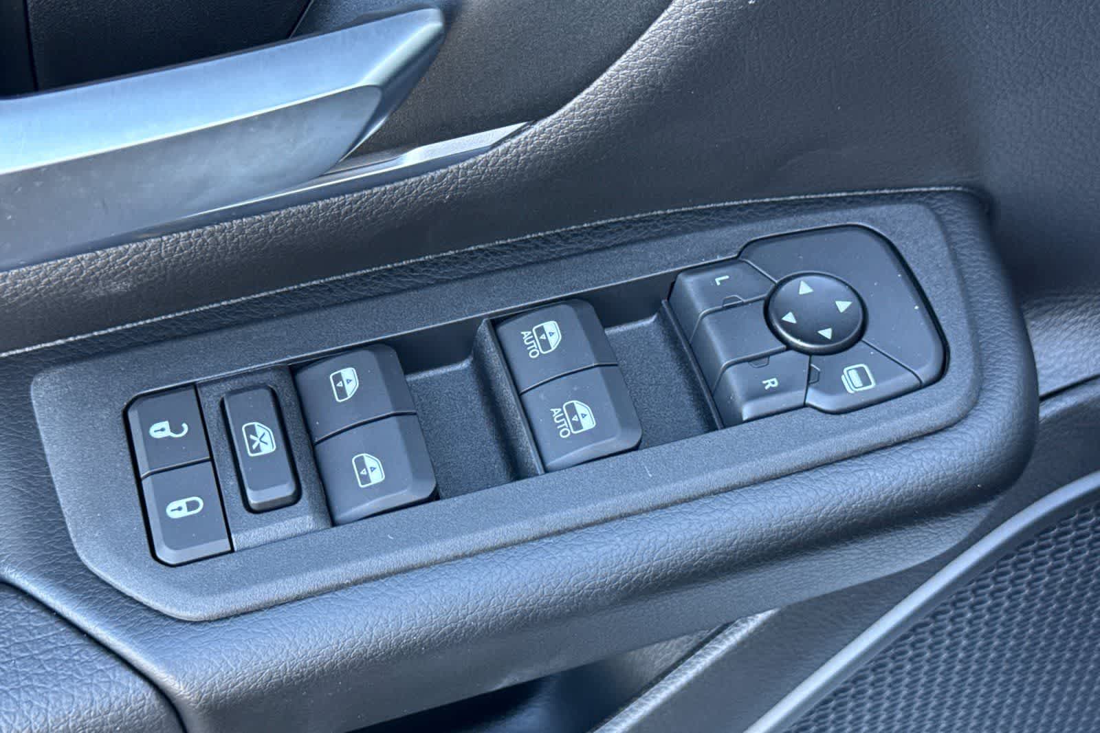 Thumbnail: 2026 RAM 1500 - 13