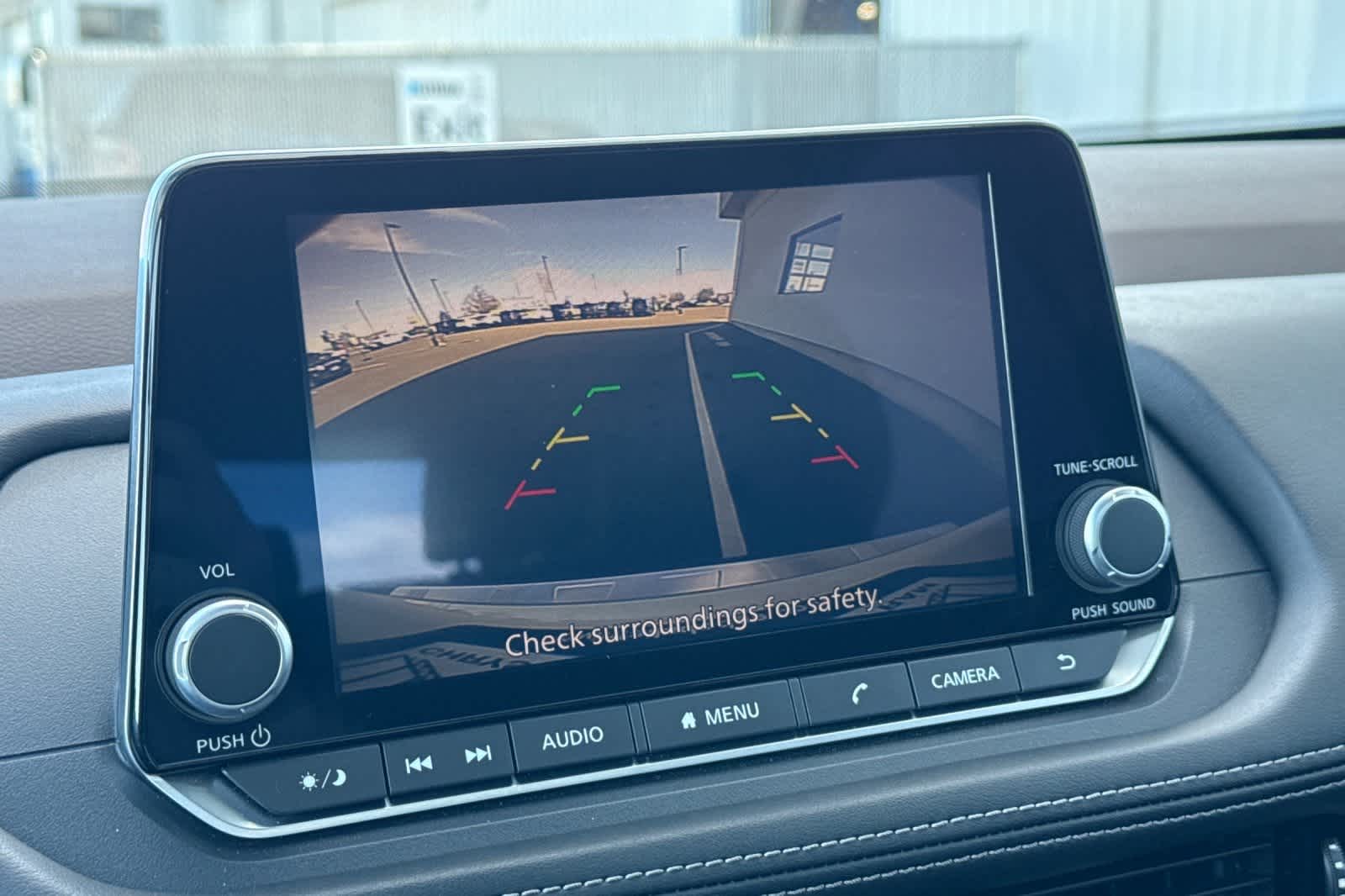 Thumbnail: 2022 Nissan Rogue - 21