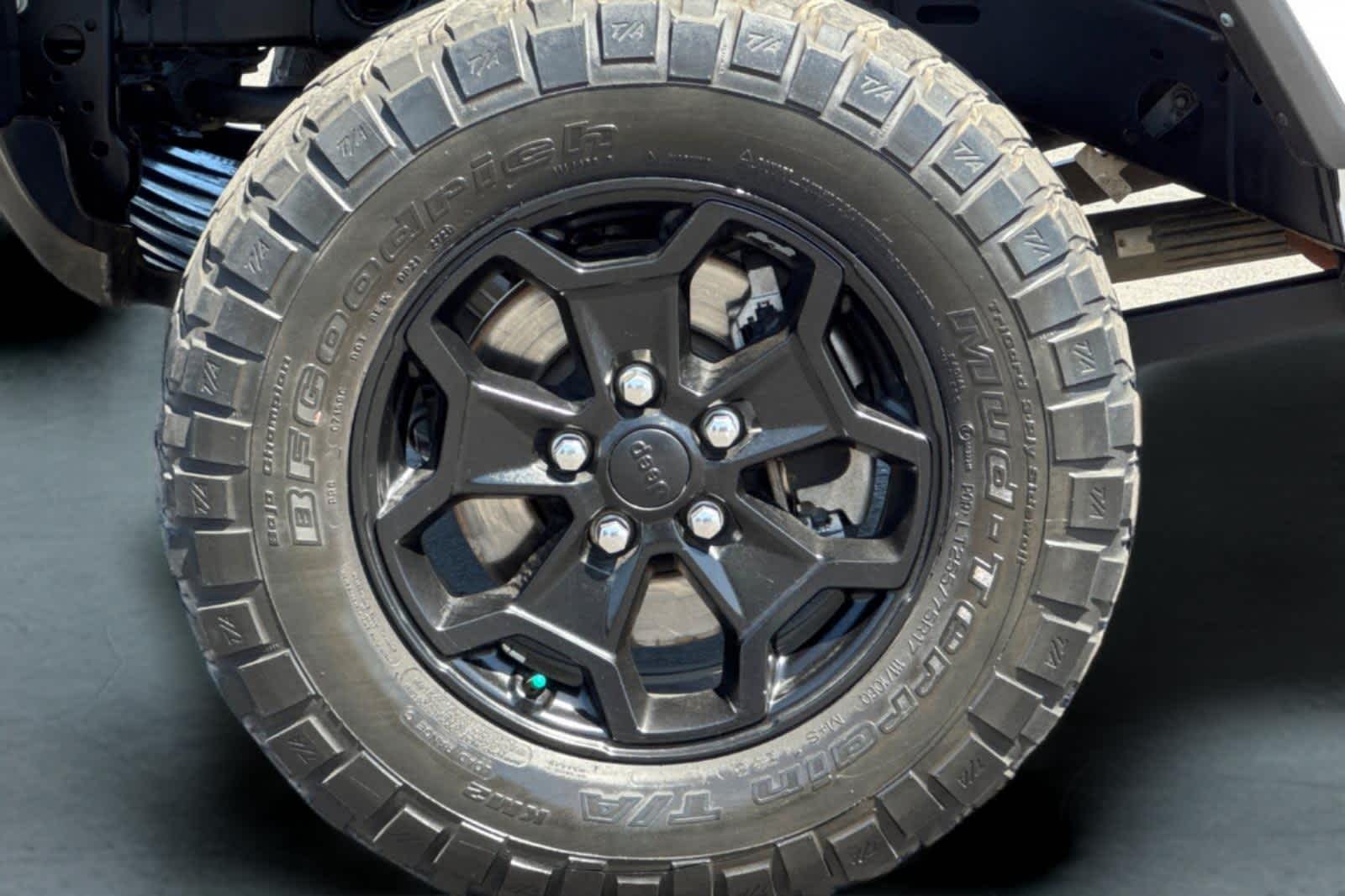 2021 Jeep Gladiator Sport 29
