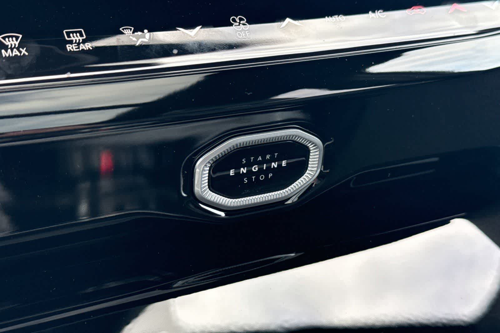 Thumbnail: 2026 Jeep Grand Cherokee - 25