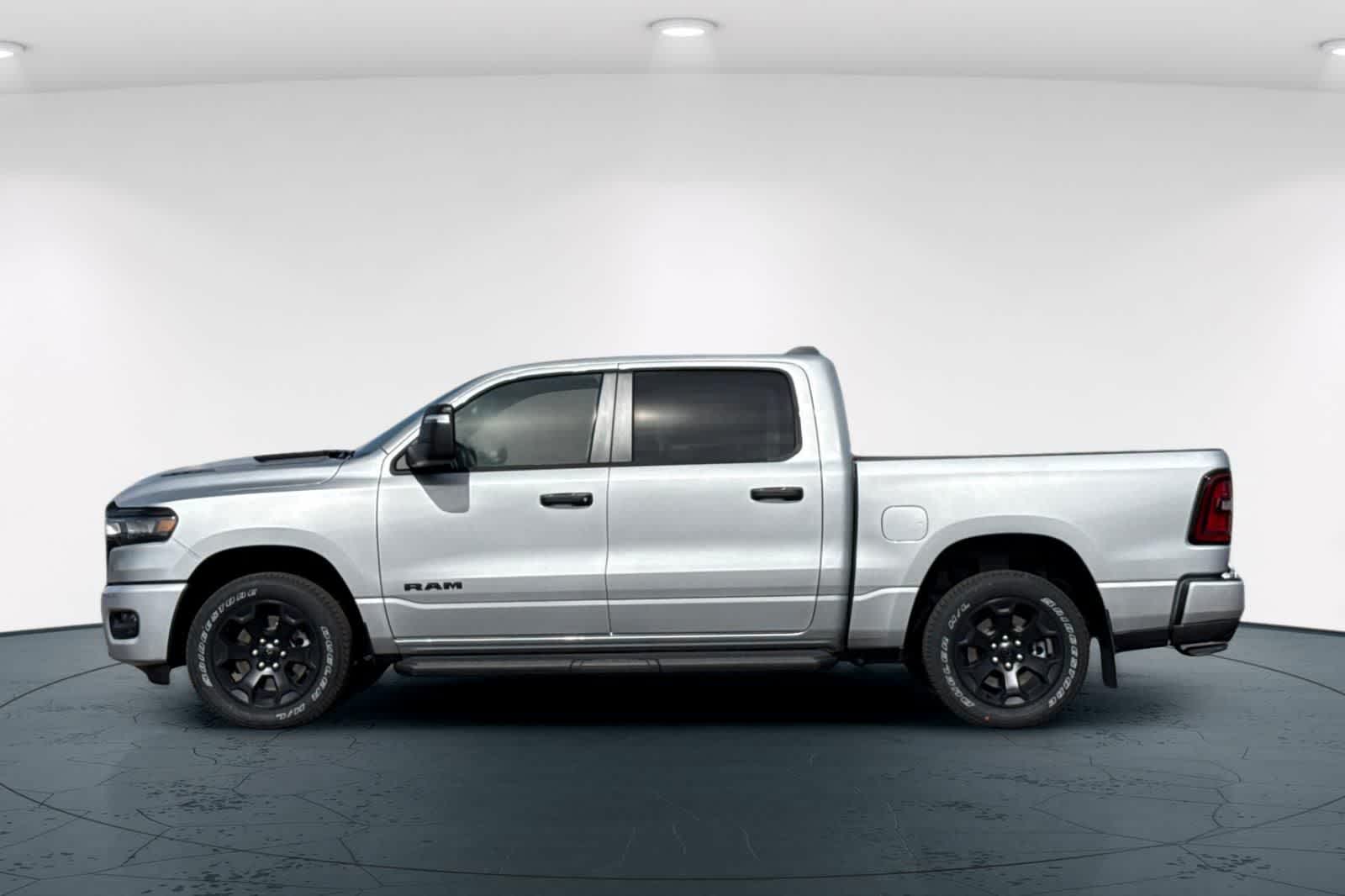Thumbnail: 2026 RAM 1500 - 9