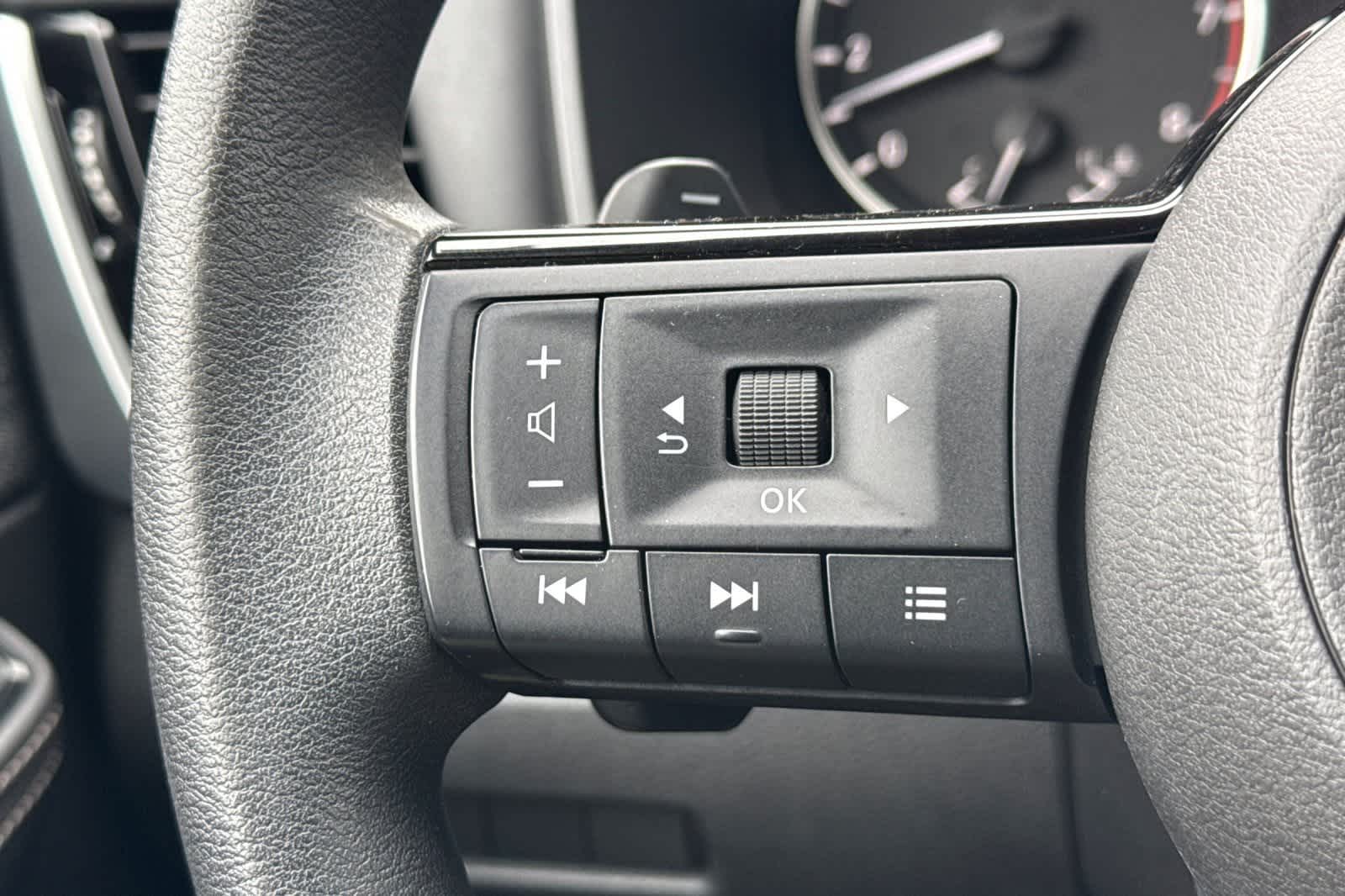 Thumbnail: 2022 Nissan Rogue - 26