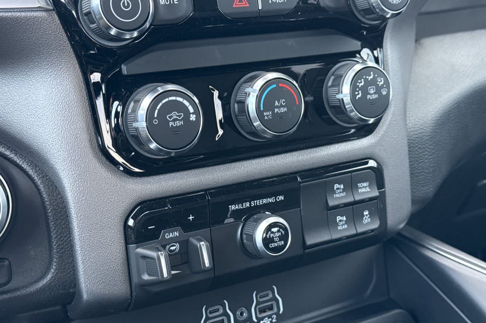 Thumbnail: 2026 RAM 1500 - 21