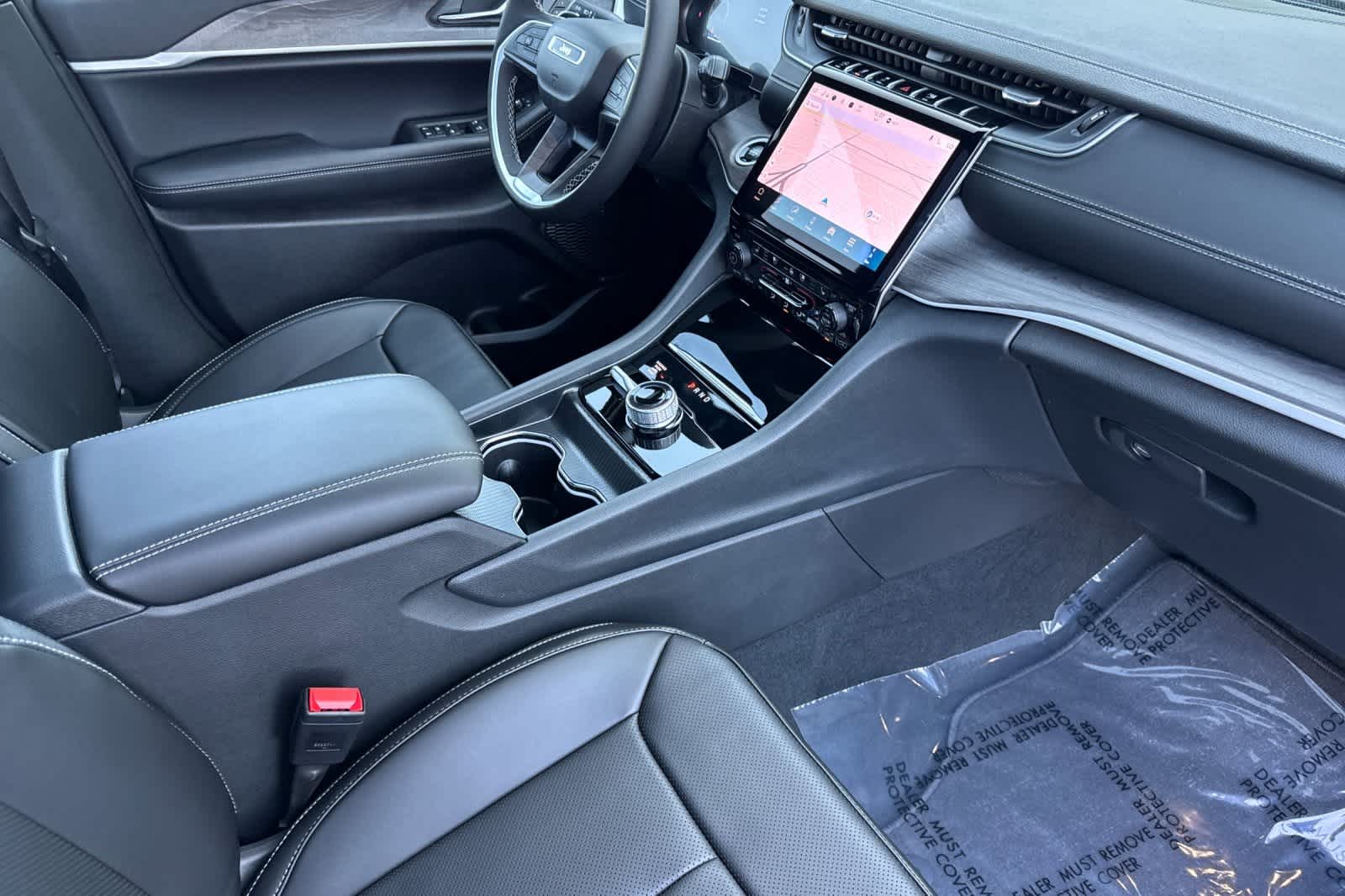 Thumbnail: 2025 Jeep Grand Cherokee - 17