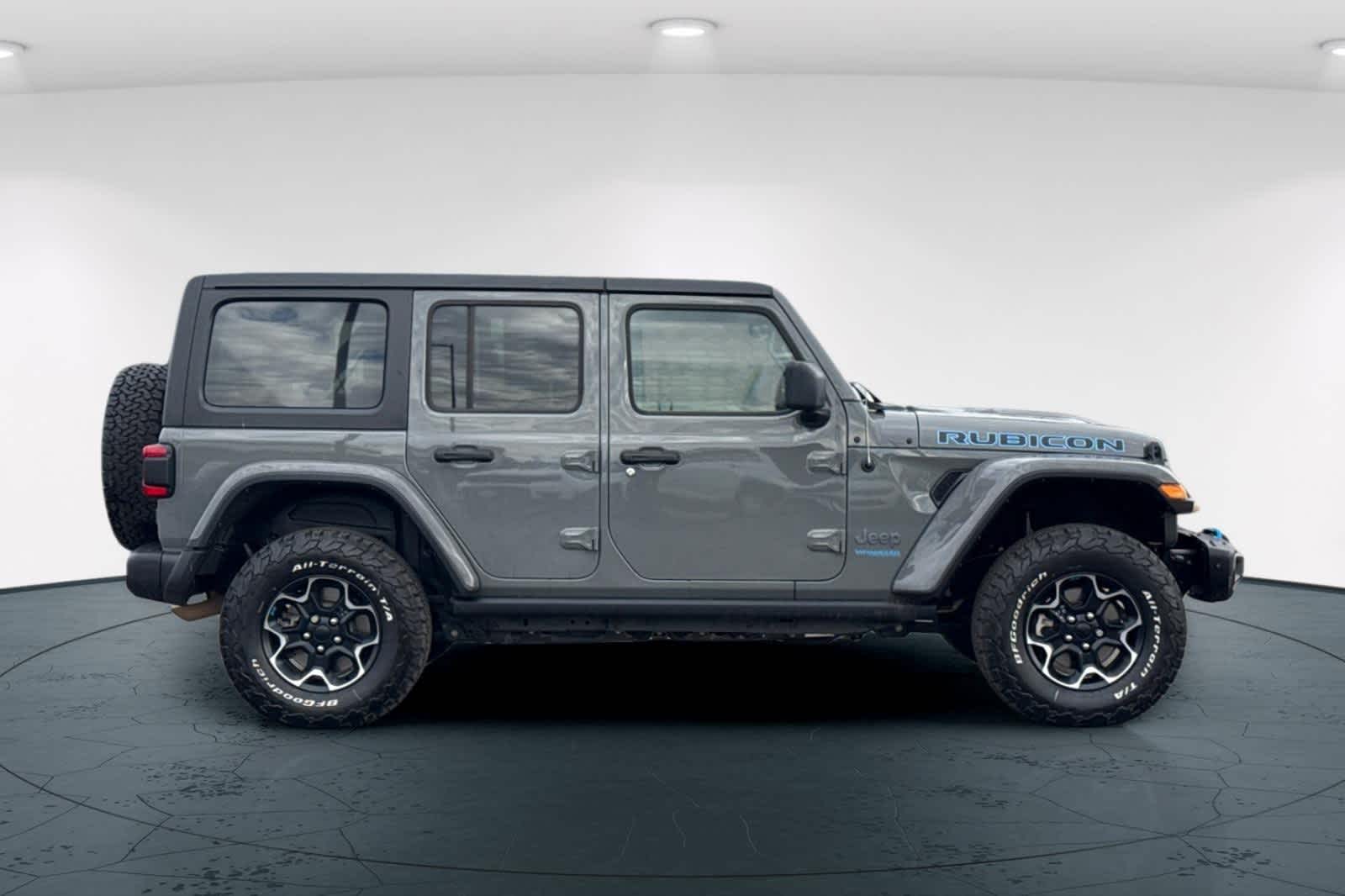 Thumbnail: 2022 Jeep Wrangler - 6