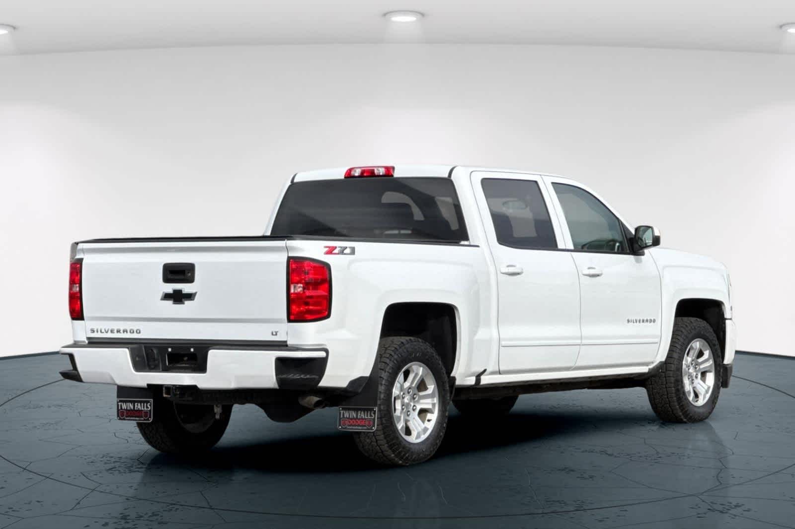 Used 2018 Chevrolet Silverado 1500 LT Z71 with VIN 3GCUKREC3JG260215 for sale in Twin Falls, ID
