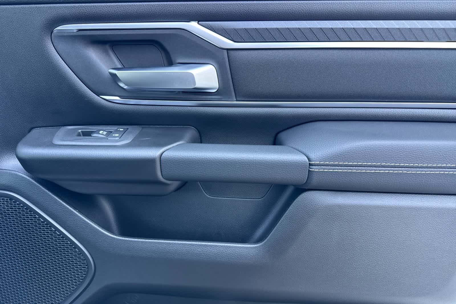 Thumbnail: 2025 RAM 1500 - 18
