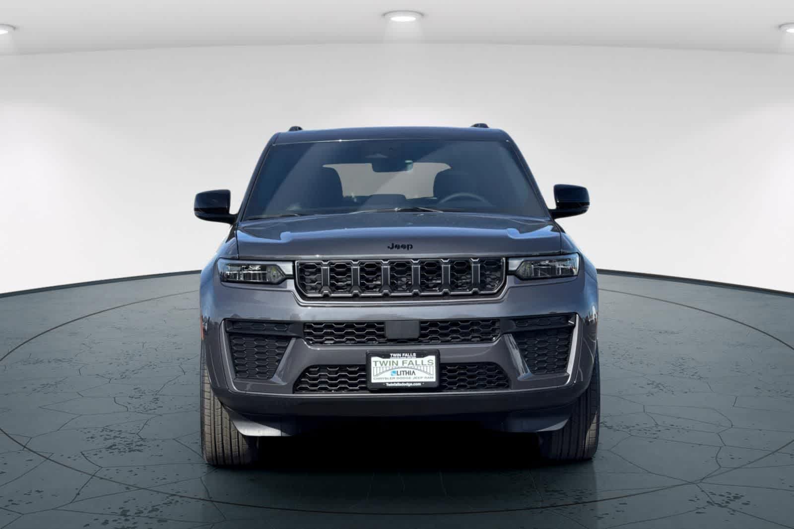 Thumbnail: 2026 Jeep Grand Cherokee - 10