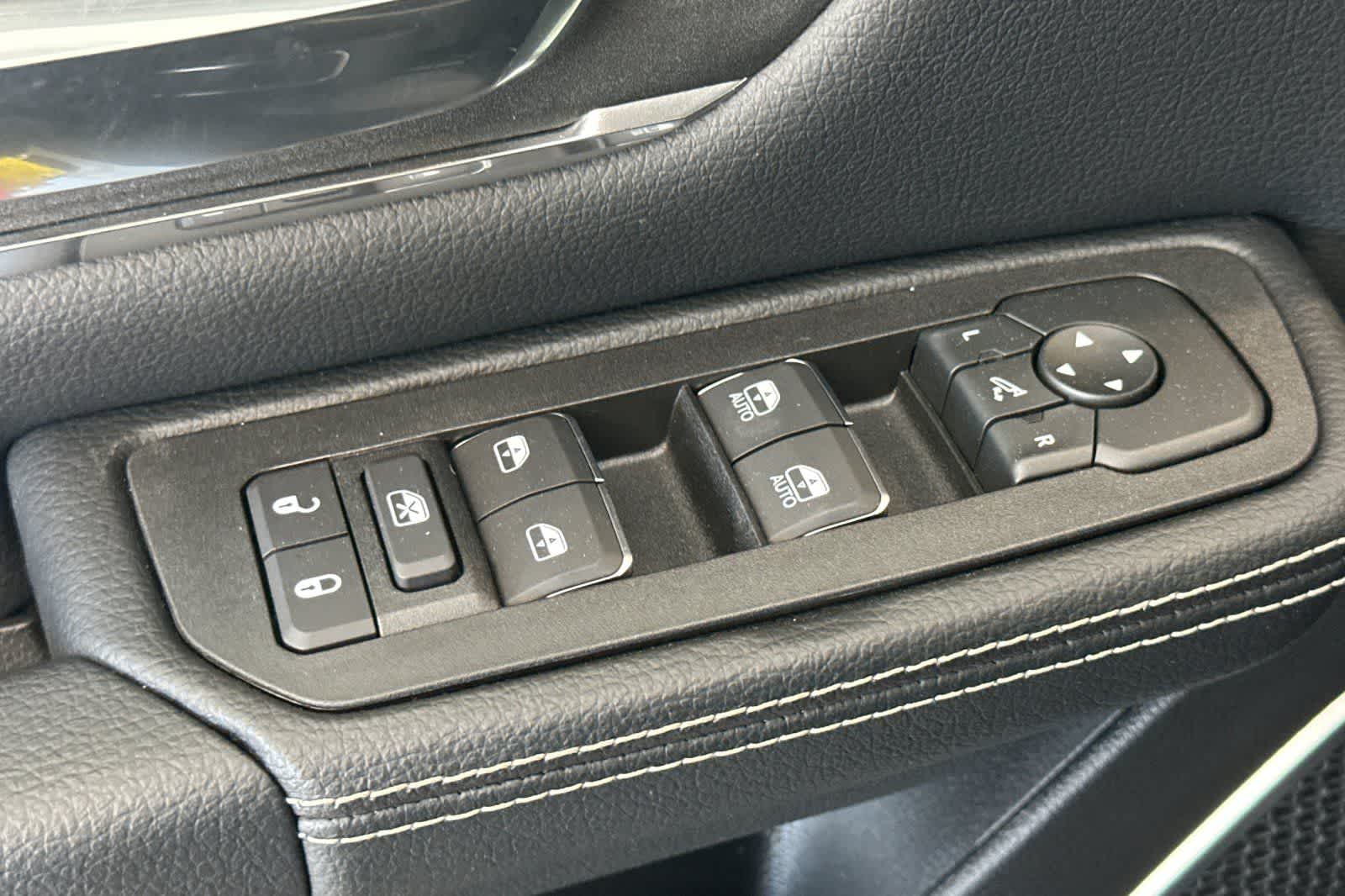 Thumbnail: 2026 RAM 1500 - 13
