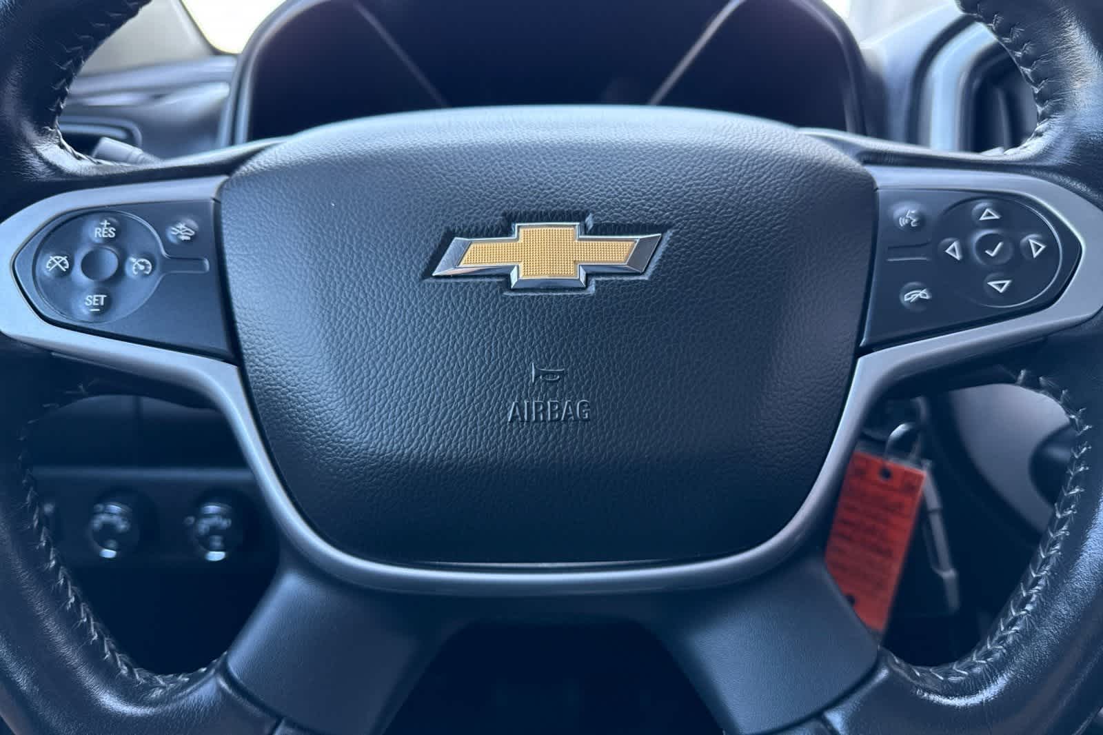 Thumbnail: 2022 Chevrolet Colorado - 22