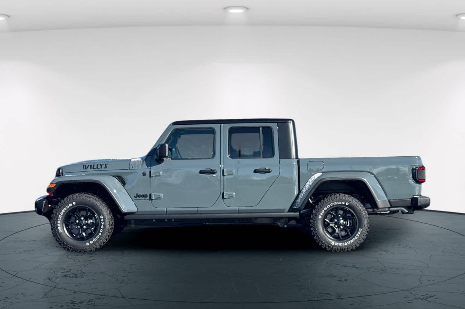 Thumbnail: 2026 Jeep Gladiator - 9