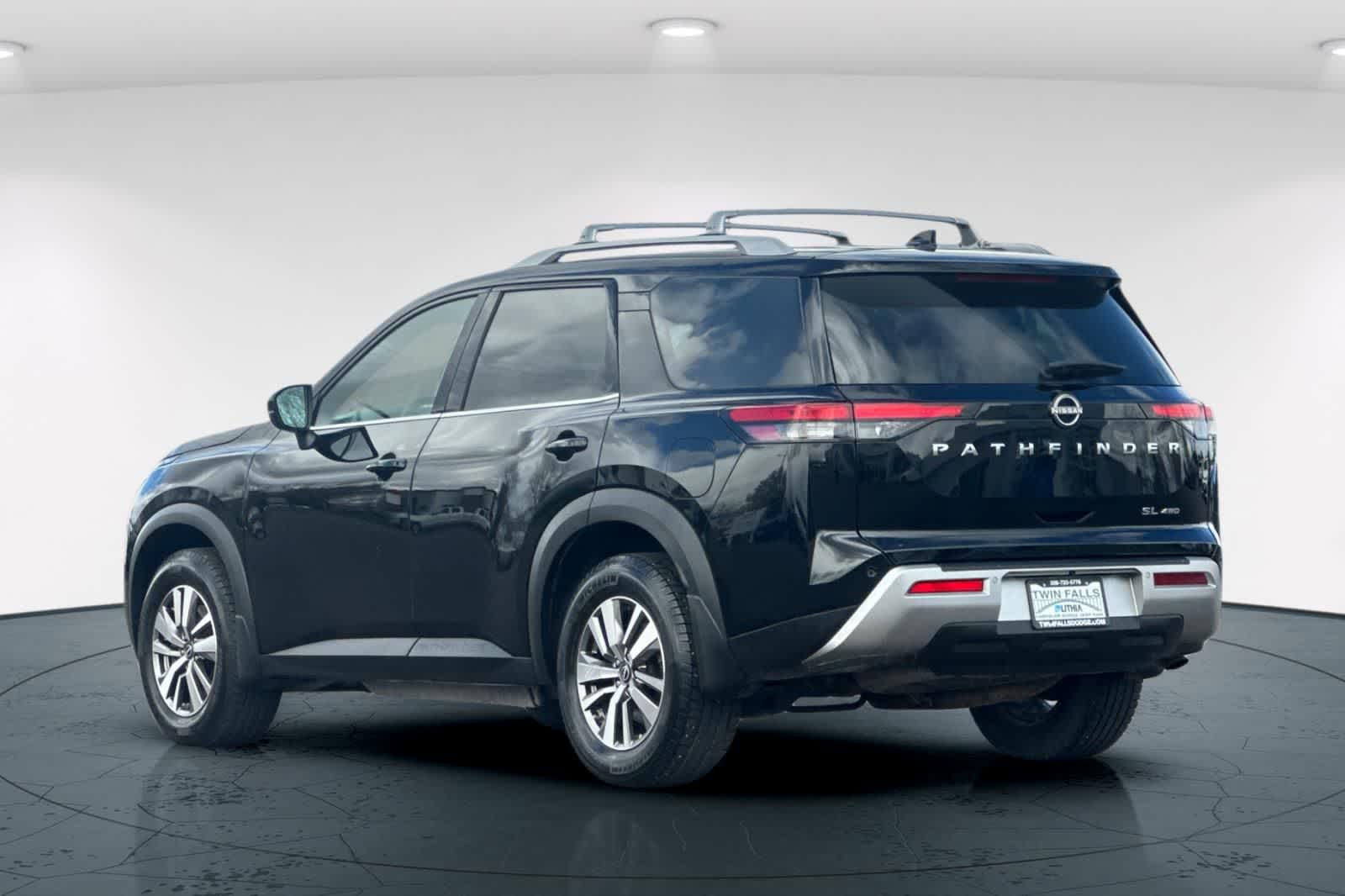 Thumbnail: 2023 Nissan Pathfinder - 8