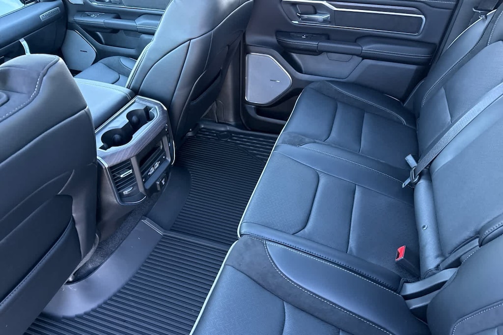 New 2026 Ram 1500 LARAMIE CREW CAB 4X4 5'7 BOX Pickup