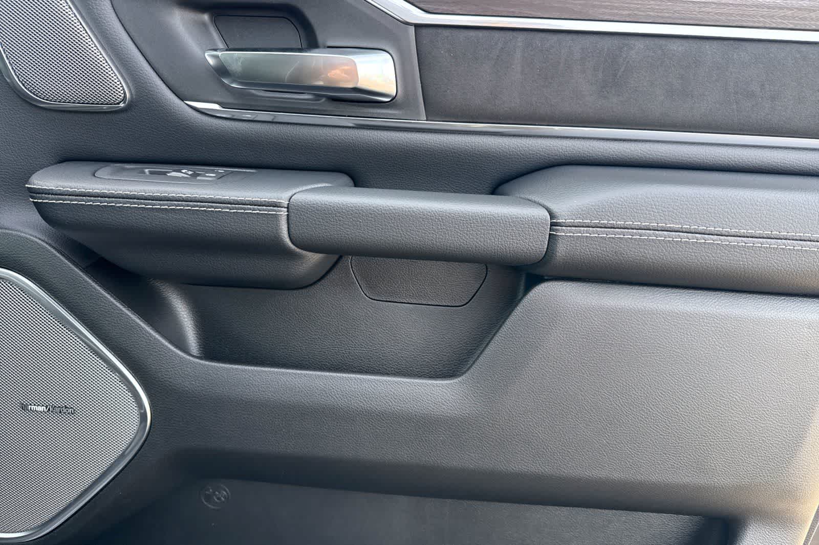 Thumbnail: 2026 RAM 1500 - 18