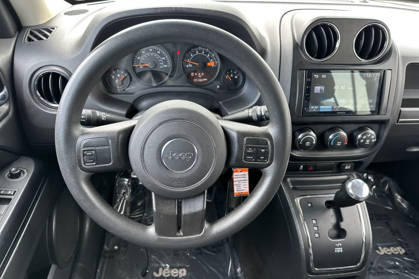Thumbnail: 2016 Jeep Patriot - 14